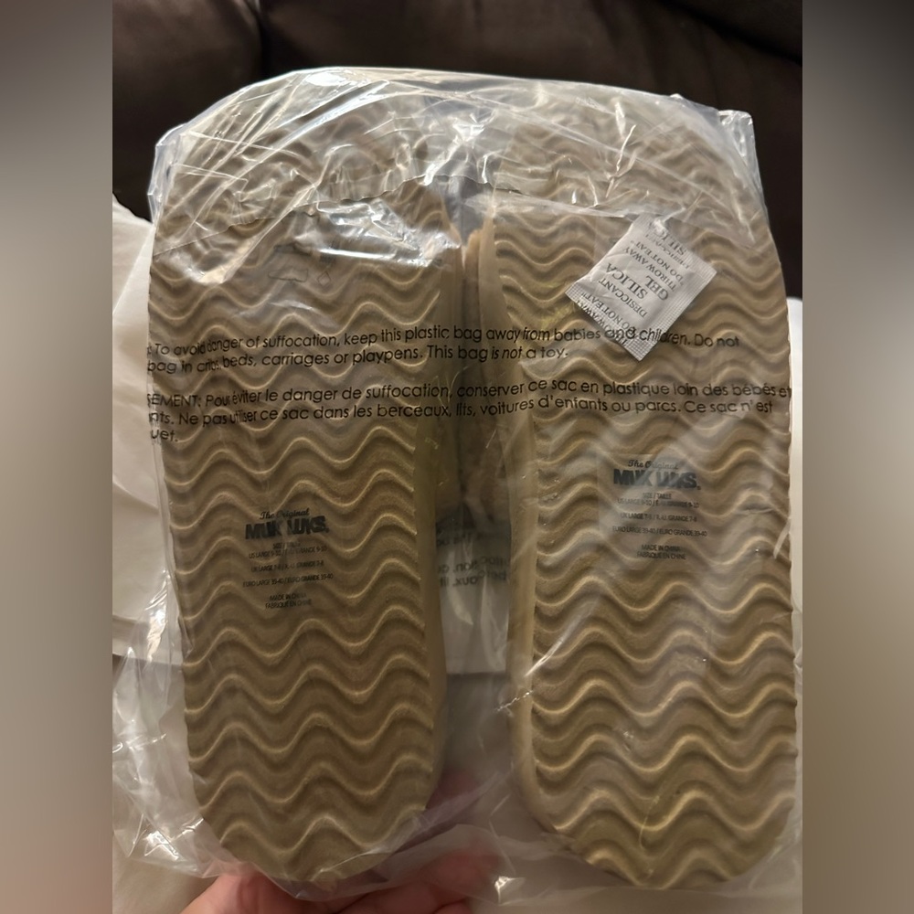 NWT- Muk Luks- WOMEN'S KIRSTEY SLIDE SLIPPER- size Large (9-10) - Picture 13 of 16